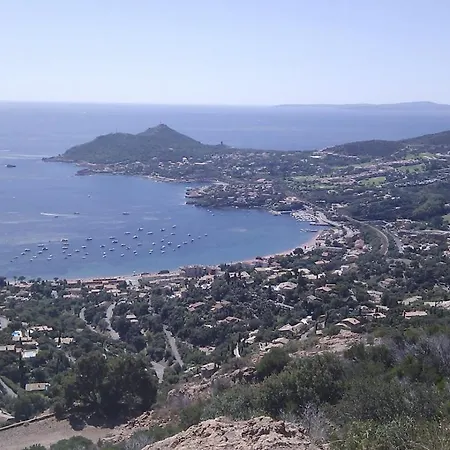 Cap Esterel Village : Studio Vue Esterel - C1 74la * Saint-Raphael (Var)